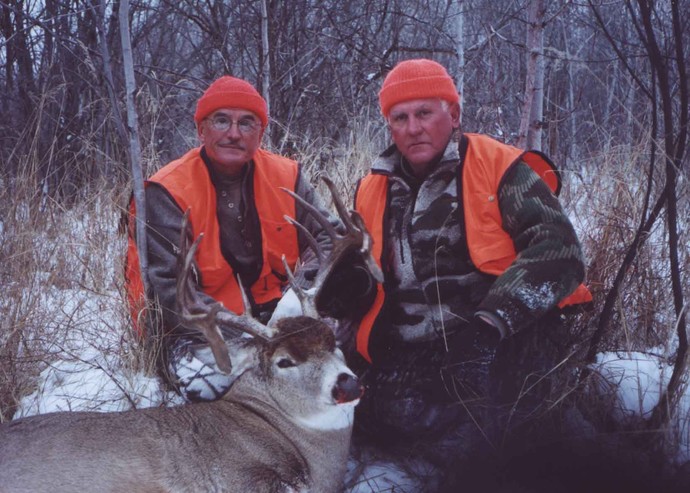 Archives of whitetail deer Photo