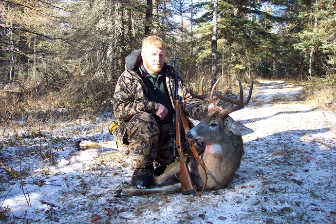 Archives of whitetail deer Photo